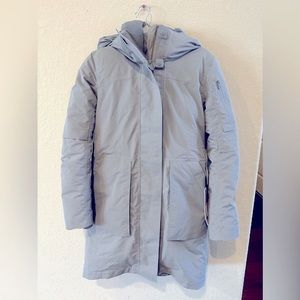 NWT Lululemon Winter Warrior 3-in-1 Parka / Rhino Grey / 4